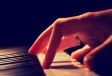 马刺队五虎将相助，主场完胜开拓者